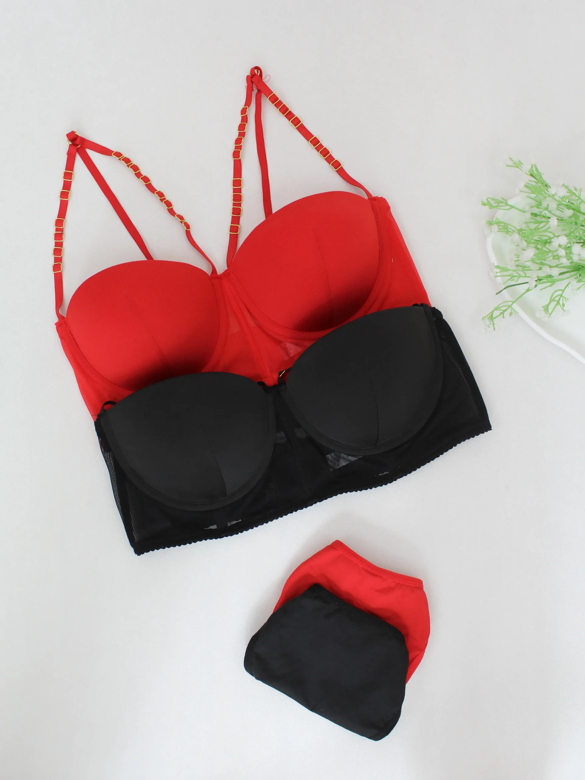 ست شورت و سوتین اسفنجی هارنس دار