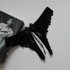 شورت فاق باز مرواریدی